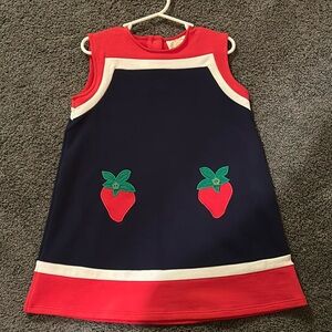 Perfect condition girls dress.Great for schoolSuper cute in red, white, blue.
